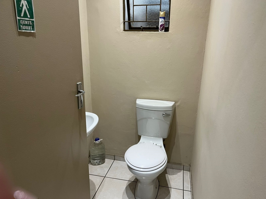 To Let commercial Property for Rent in Oos Einde Free State